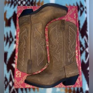 SHYANNE BOOTS—NEVER WORN COWBOY BOOTS